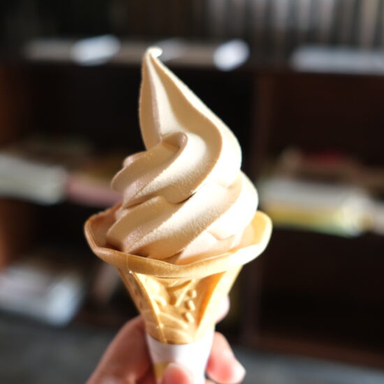 岡直三郎商店｜醤油ソフトクリーム